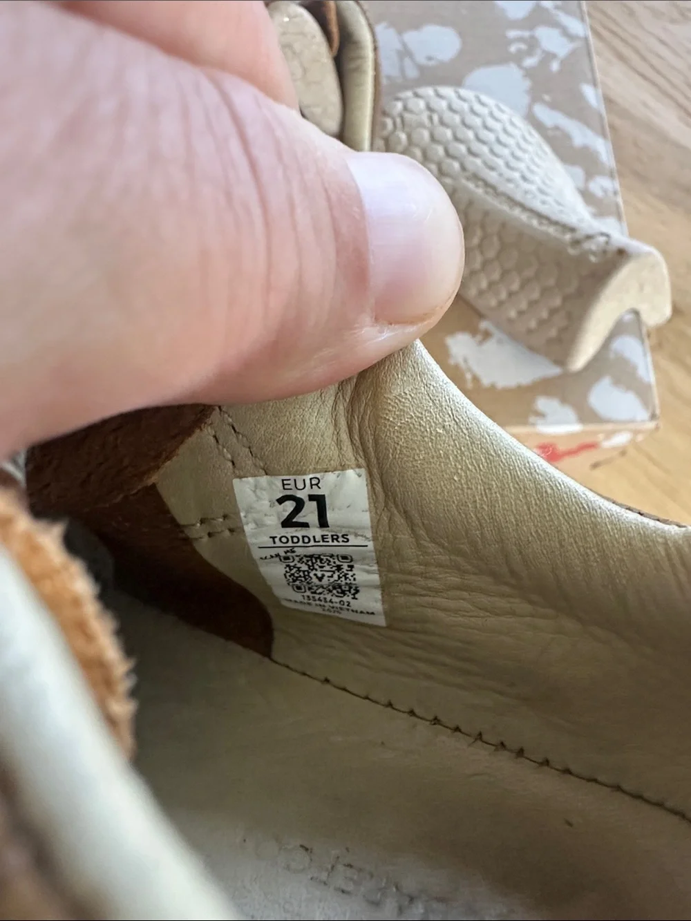 Vivo barefoot flexible leather